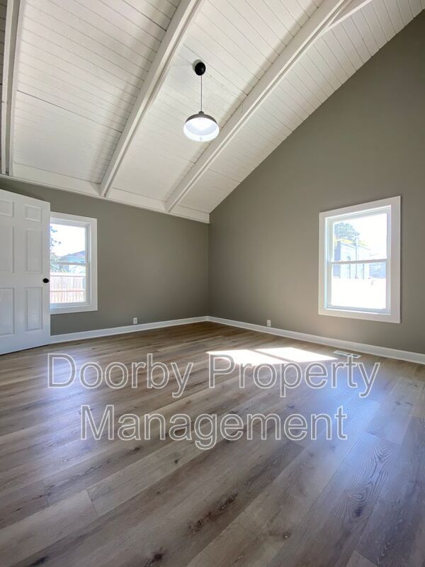 Building Photo - 1119 Pierce St