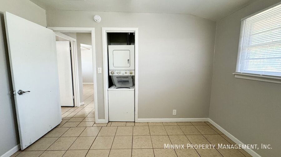 Building Photo - 3816 44th St