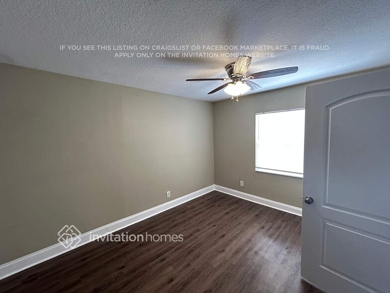 Building Photo - 205 S Kingsway Rd