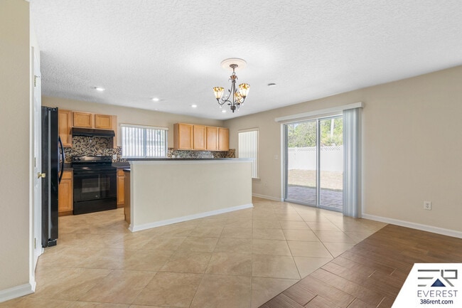 Building Photo - 9 Waywood Pl