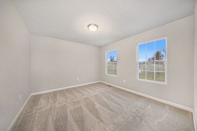 Building Photo - 2142 Farm Valley Rd