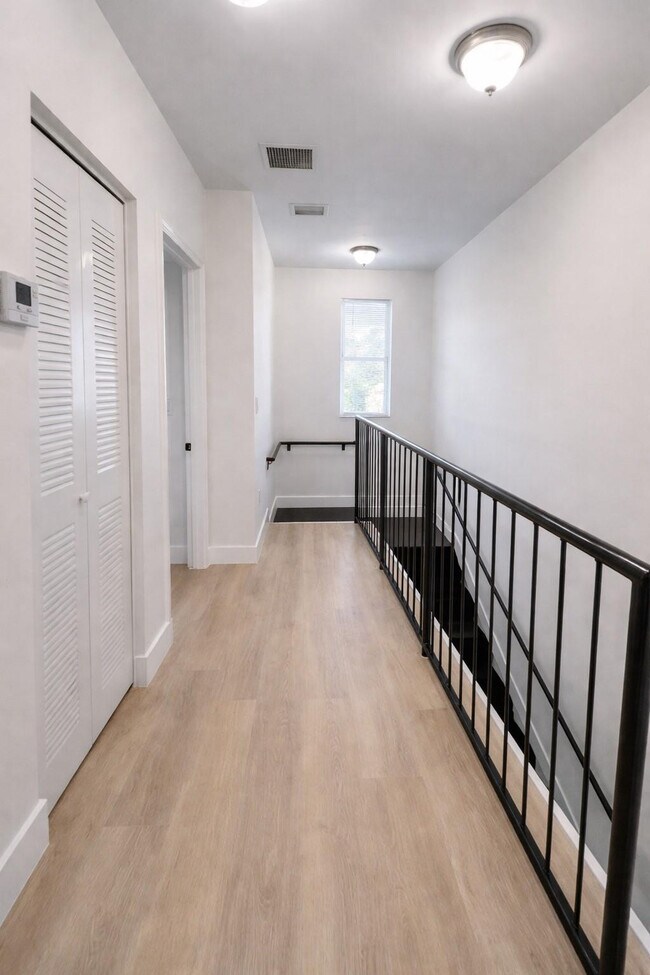 Building Photo - 720 NW 61st St