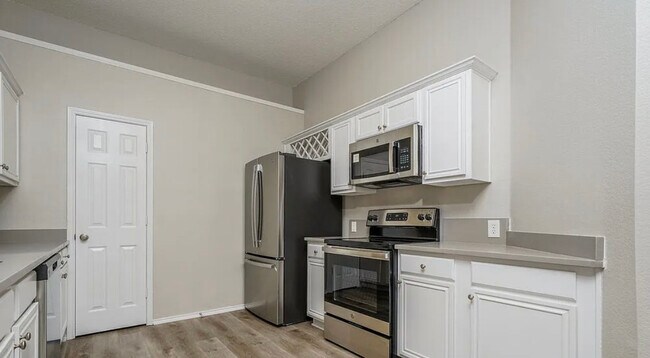 Building Photo - 1724 Green Terrace Dr