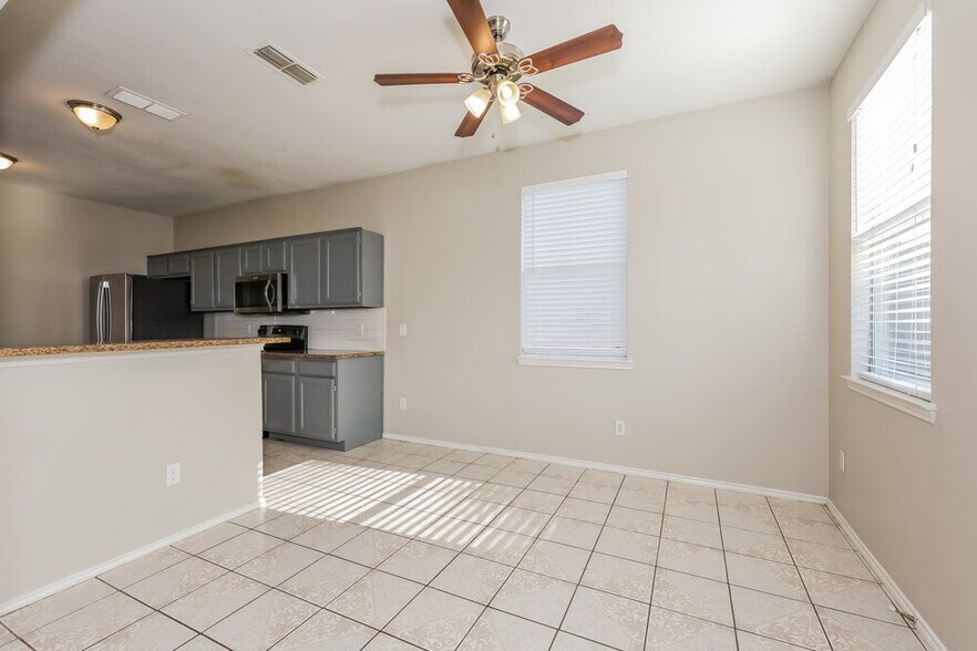 Building Photo - 8416 Prairie Rose Ln