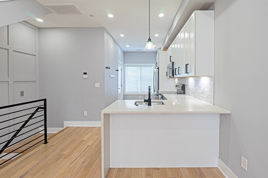 Building Photo - 1219 Wylie St NE