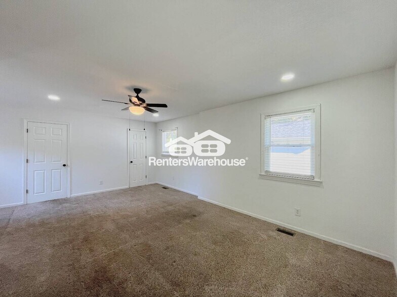 Building Photo - 2700 Belle St