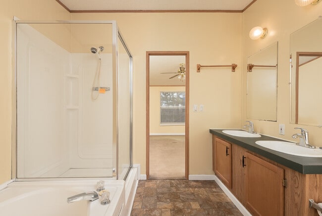 Building Photo - 7606 Hunters Ridge Way