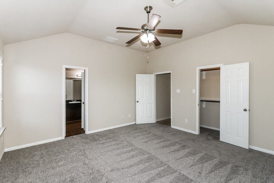 Building Photo - 3350 Allington Ct