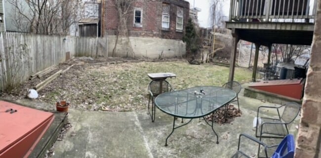 Building Photo - 3 Dana Ave