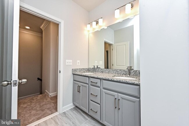 Building Photo - 4404 Fair Lakes Ct