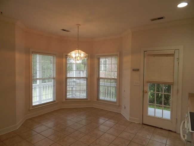 Building Photo - 3 Bedroom 2 bath in The Cape- Community Pool.