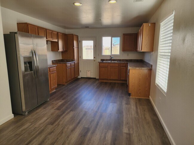 Building Photo - 3 bedroom Home For Rent in North Valleys area
