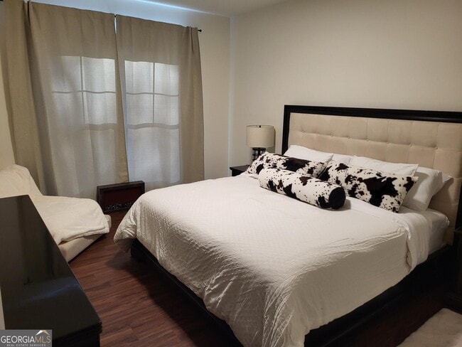 Building Photo - 363 Bayside Ln