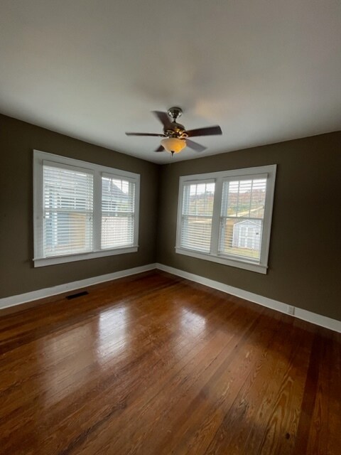 Building Photo - 1947 Emoriland Blvd