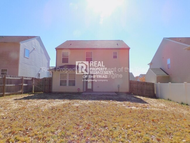 Building Photo - 5013 Red Poll Dr