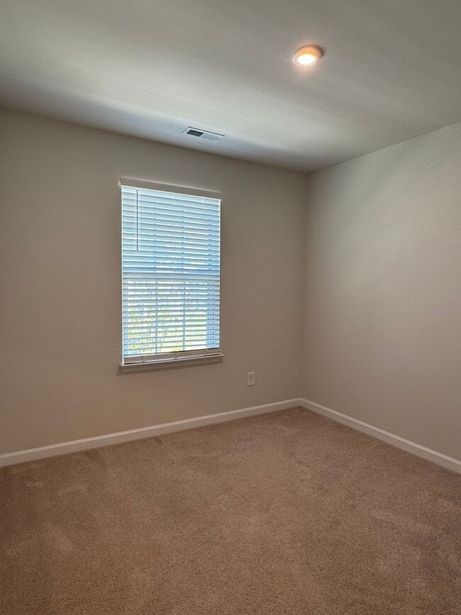 Building Photo - 4914 Crossley St