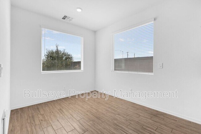 Building Photo - 6145 S Adelle