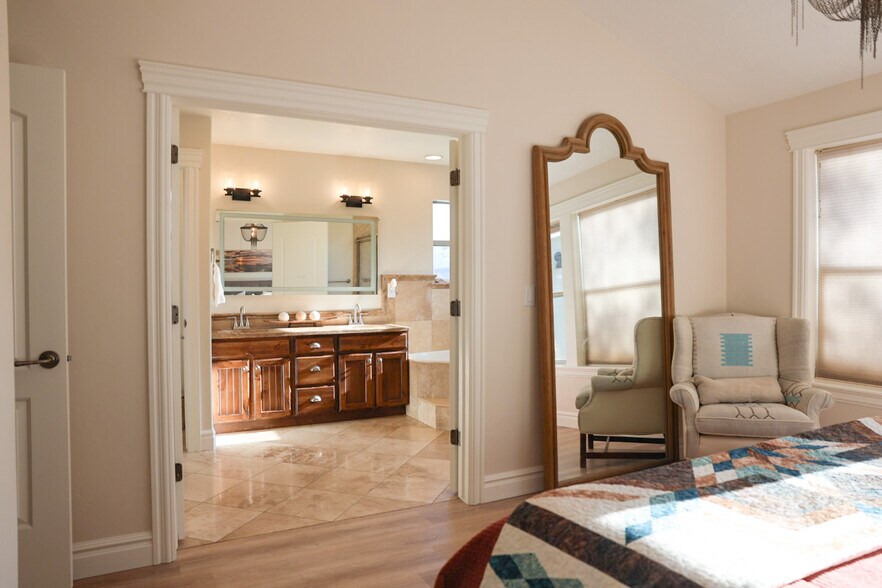 Building Photo - 284 S 550 E