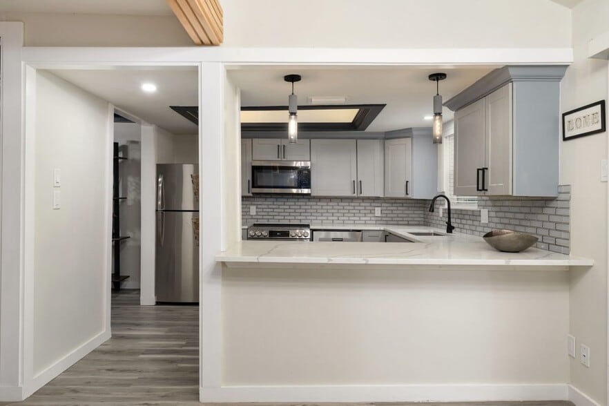 Building Photo - 2703 Meadowstone Ct