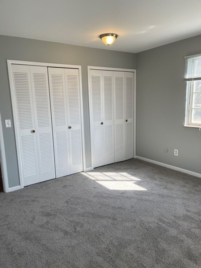 Building Photo - Downtown Rochester Condo- Heat and Water I...