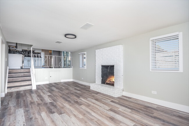 Building Photo - 15369 Ingleside Ave