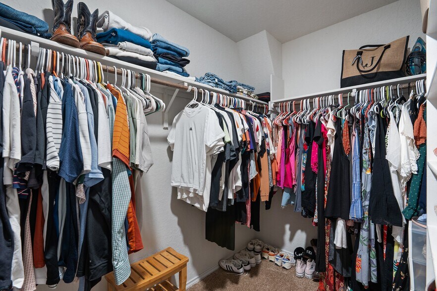 Building Photo - 140 Skipping Stone Ln