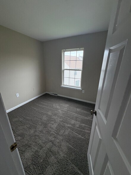 Building Photo - 209 Wild Cherry Ln