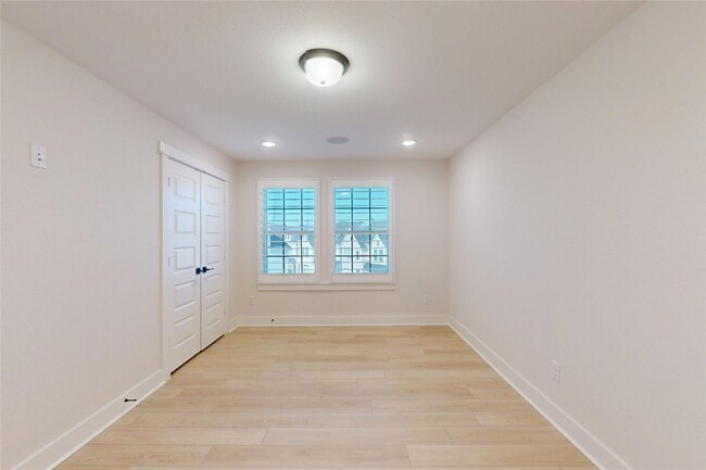 Building Photo - 3113 Somerset Levens Ln