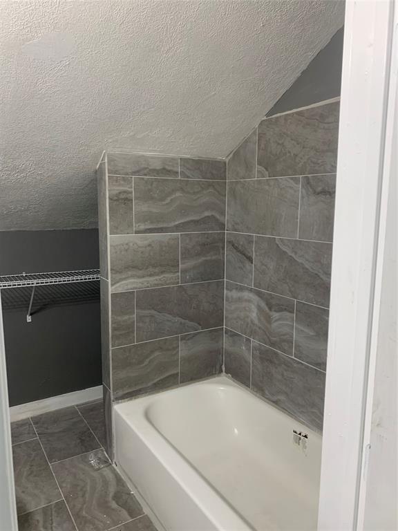 Building Photo - 1411 Miles St