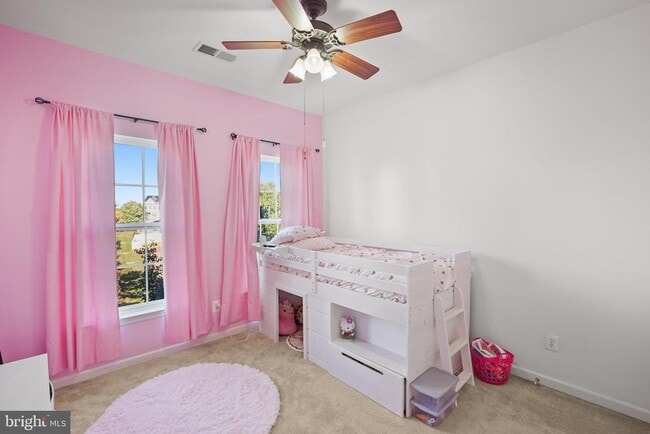 Building Photo - 12 Popes Creek Ln