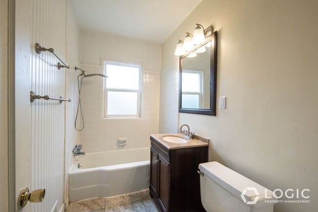 Building Photo - 809 E 50 S