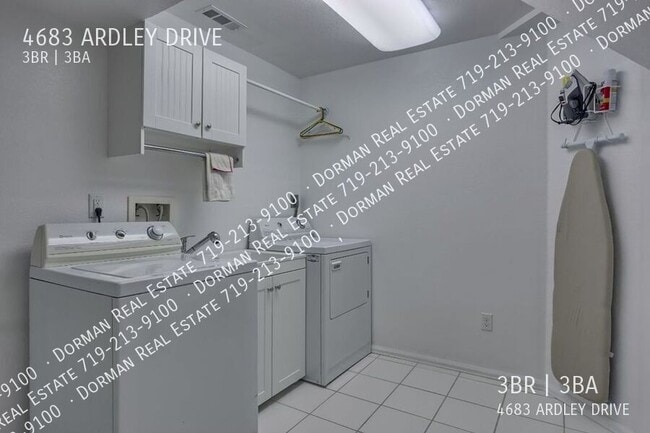 Building Photo - 4683 Ardley Dr