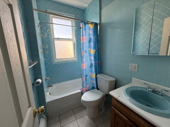 Building Photo - 152 W 27th St