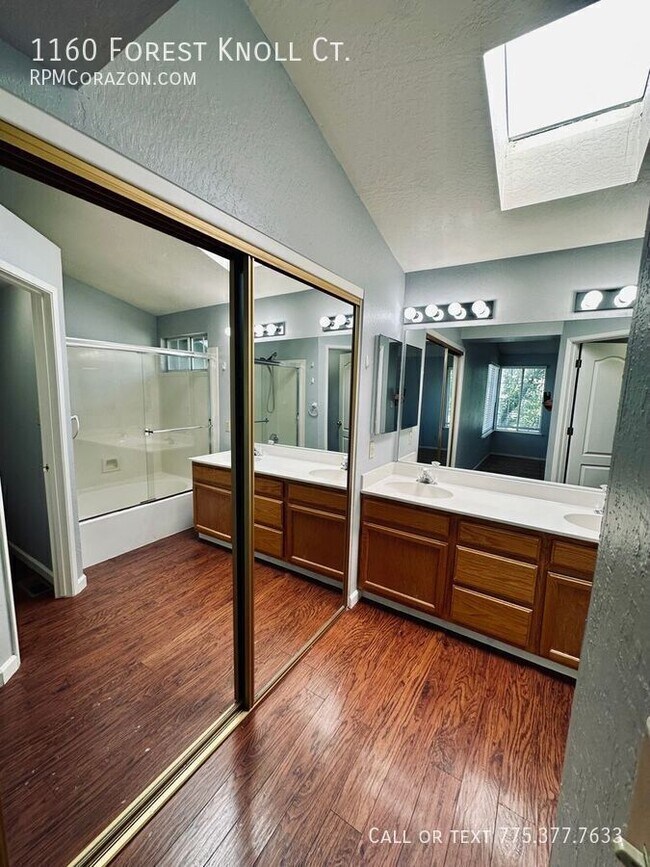 Building Photo - 1160 Forest Knoll Ct