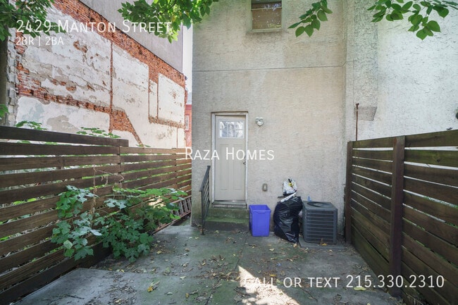 Building Photo - 2429 Manton St