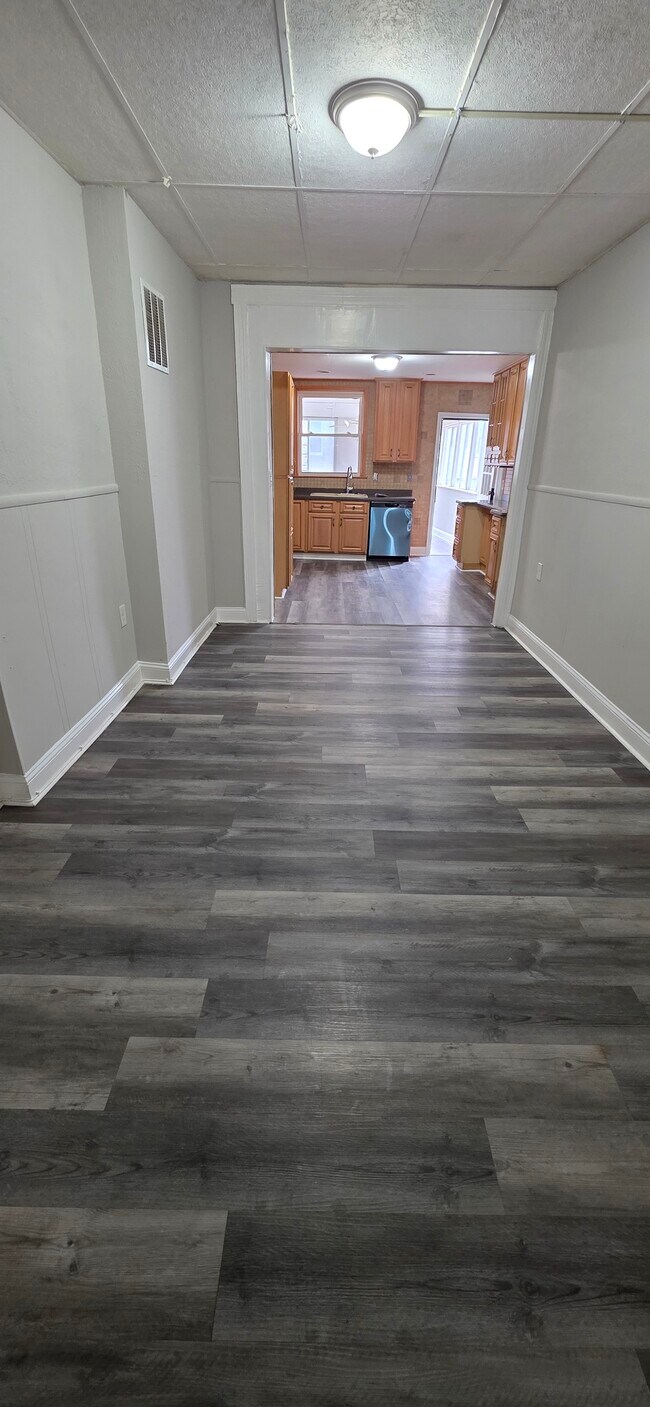 Building Photo - 2515 Christian St