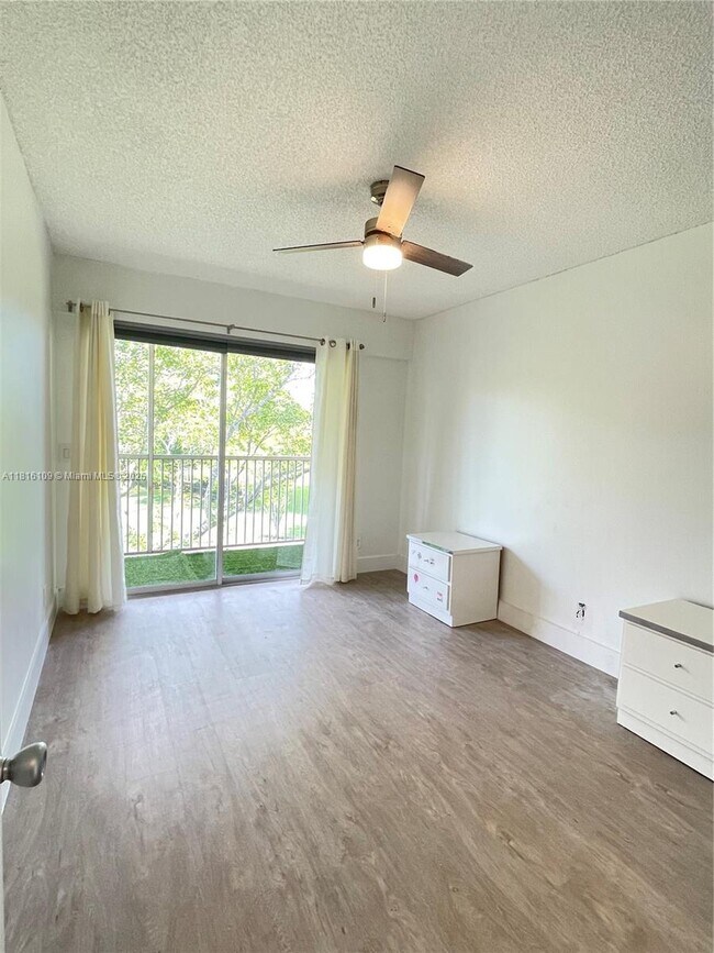 Building Photo - 150 SW 134th Way
