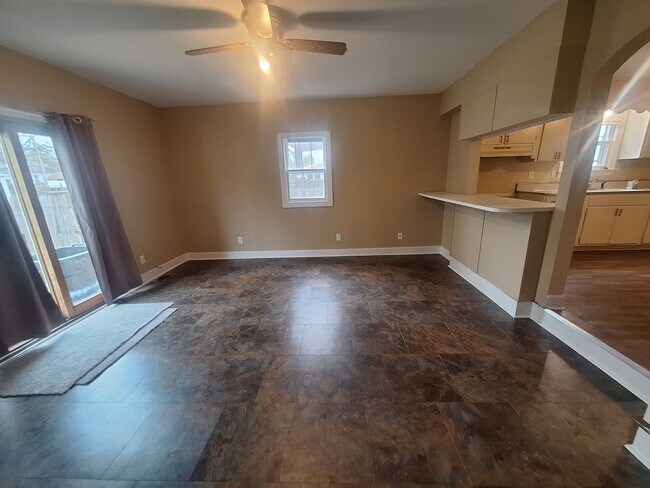 Family Room - 3602 Wheeler Ave