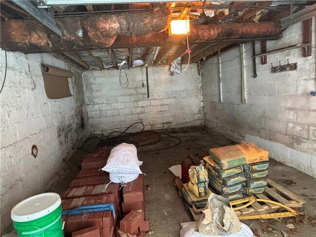 Building Photo - 121 Panorama Dr