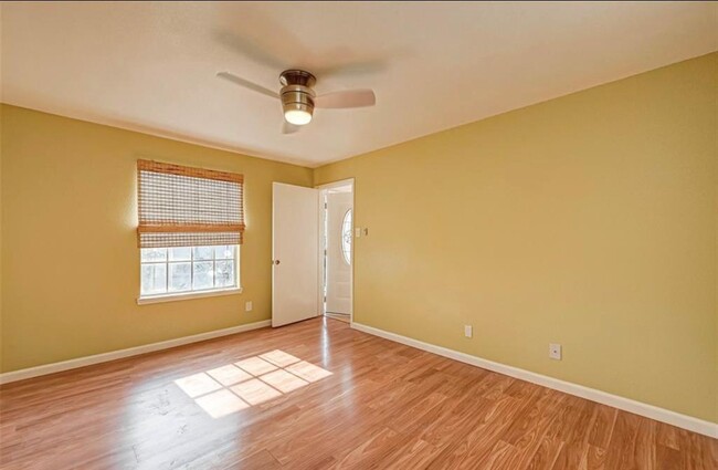 Building Photo - 9700 Leawood Blvd