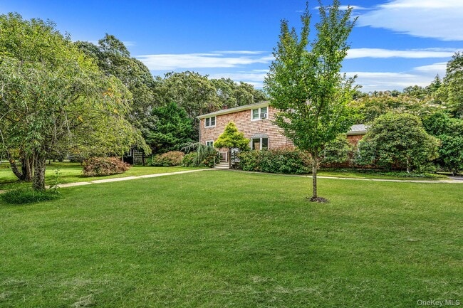 Building Photo - 19 Pine Tree Ln