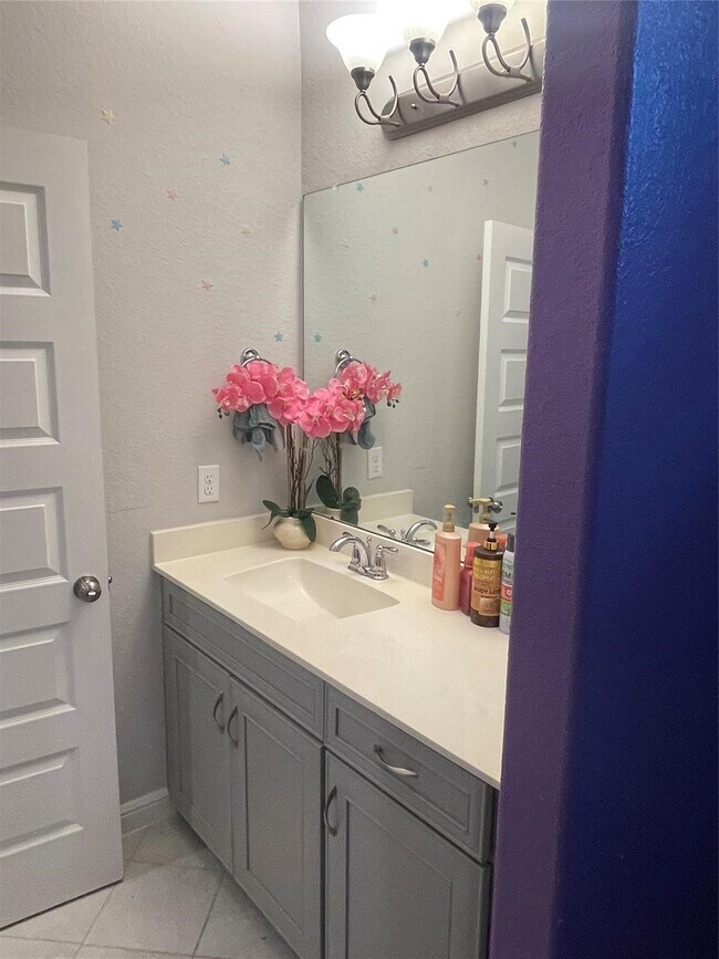 Building Photo - 13236 Tracewood Hills Ln