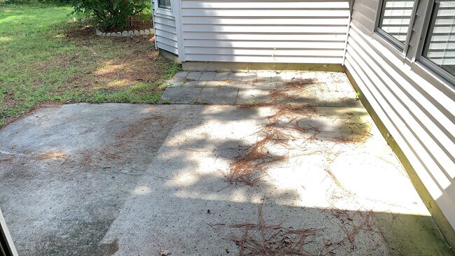 Building Photo - 3-Bedroom, 2-Baths located in desirable Ar...