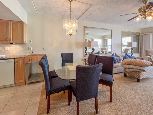 Building Photo - 3806 Gulf of Mexico Dr