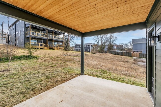 Building Photo - Modern Living in West Nashville