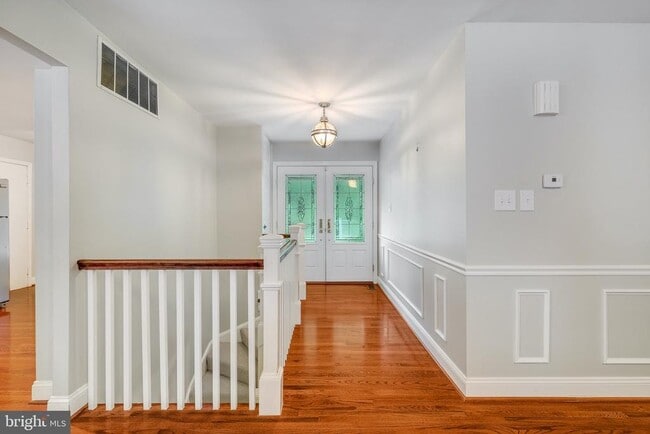 Building Photo - 9622 Cinnamon Creek Dr