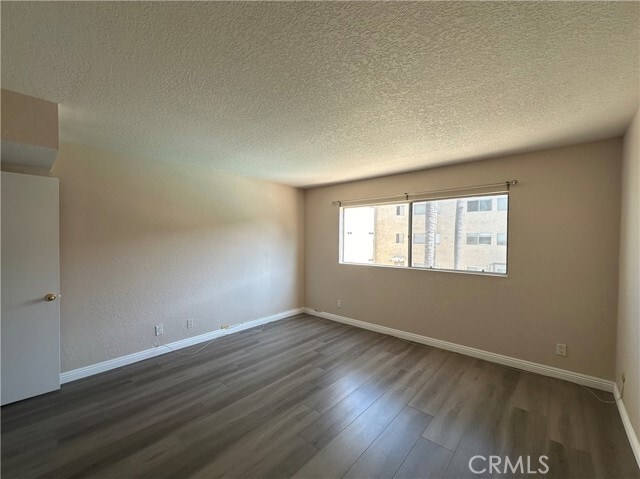 Building Photo - 2386 E Del Mar Blvd