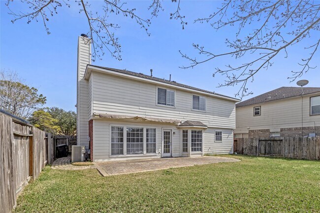 Building Photo - 2018 Waverly Glend Dr