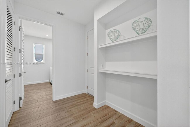 Building Photo - 10407 SW Aquila Wy