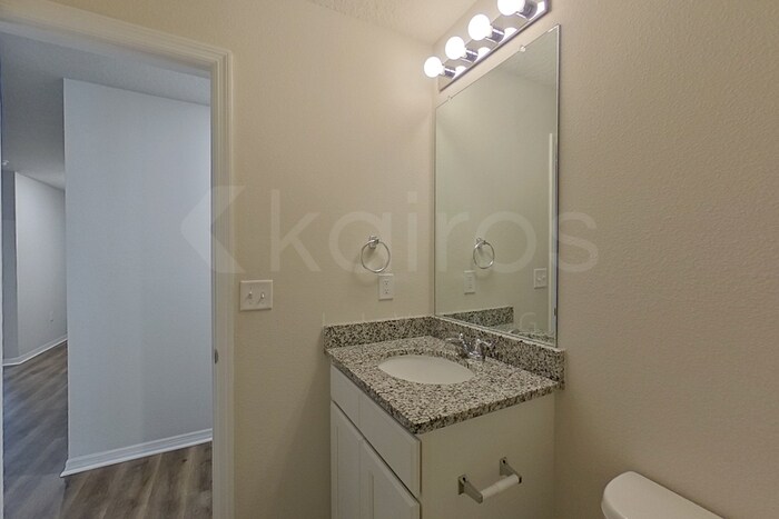 Building Photo - 10872 N Frantz Ave